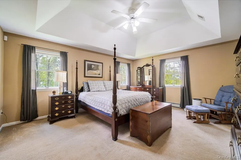 15 Grandview Terrace Wallkill NY 12589