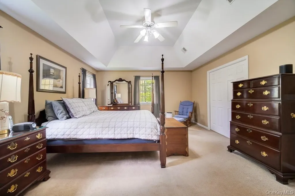 15 Grandview Terrace Wallkill NY 12589