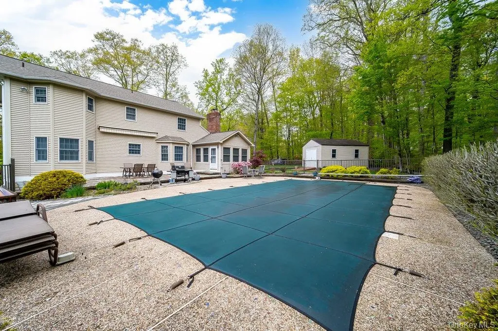 15 Grandview Terrace Wallkill NY 12589