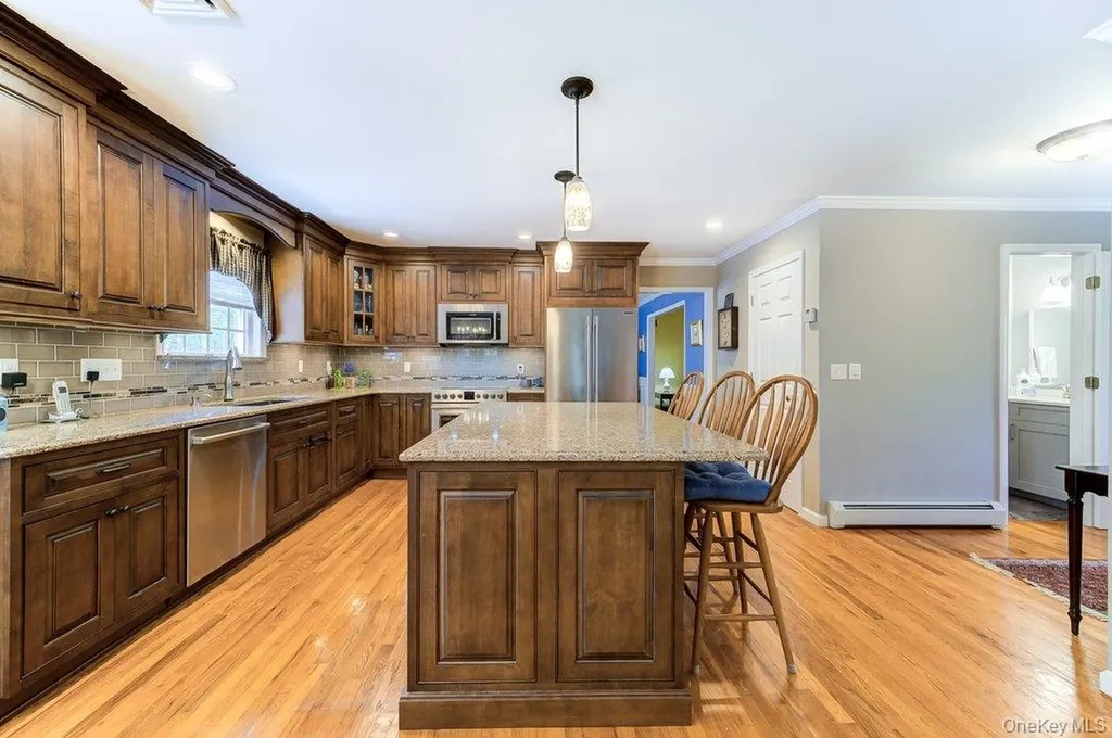 15 Grandview Terrace Wallkill NY 12589