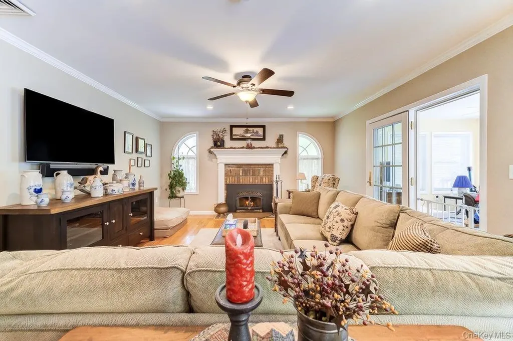 15 Grandview Terrace Wallkill NY 12589