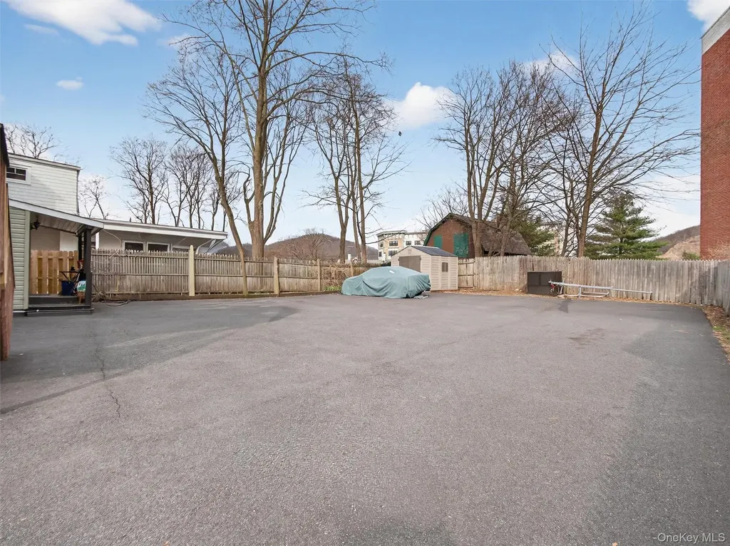 24 E Park Place Suffern NY 10901