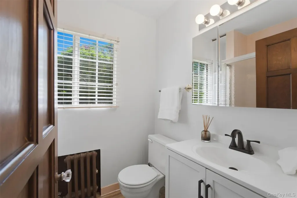 15 Kingsbury Road New Rochelle NY 10804