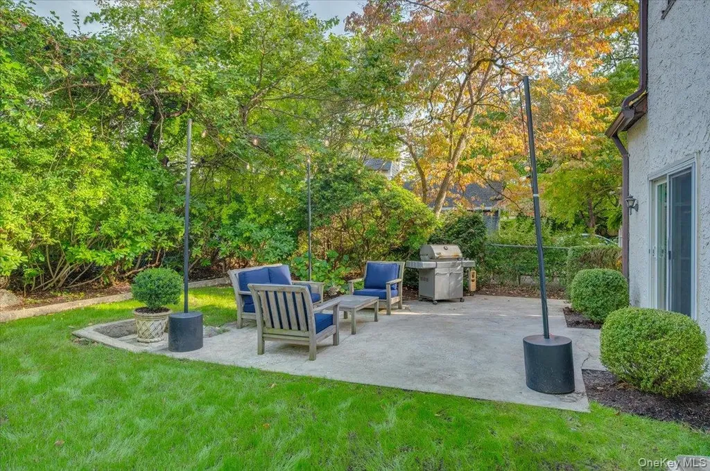 15 Kingsbury Road New Rochelle NY 10804