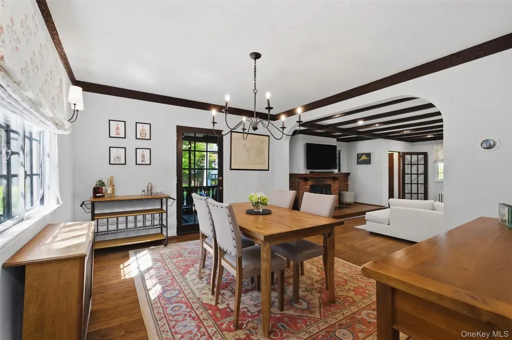 15 Kingsbury Road New Rochelle NY 10804