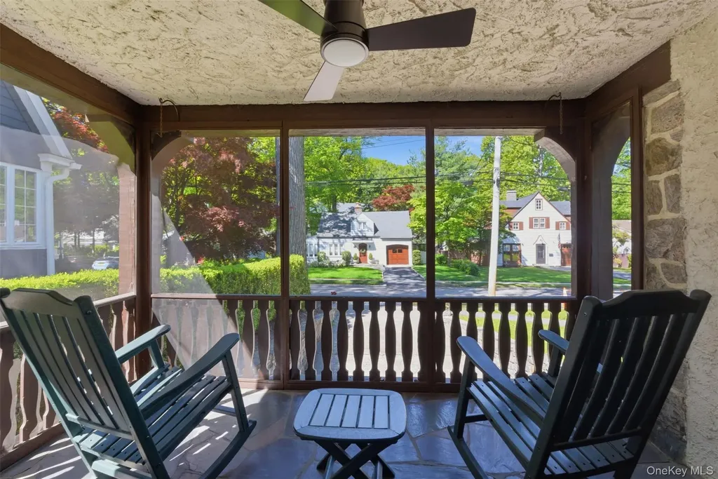 15 Kingsbury Road New Rochelle NY 10804