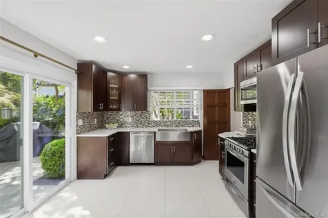 15 Kingsbury Road New Rochelle NY 10804