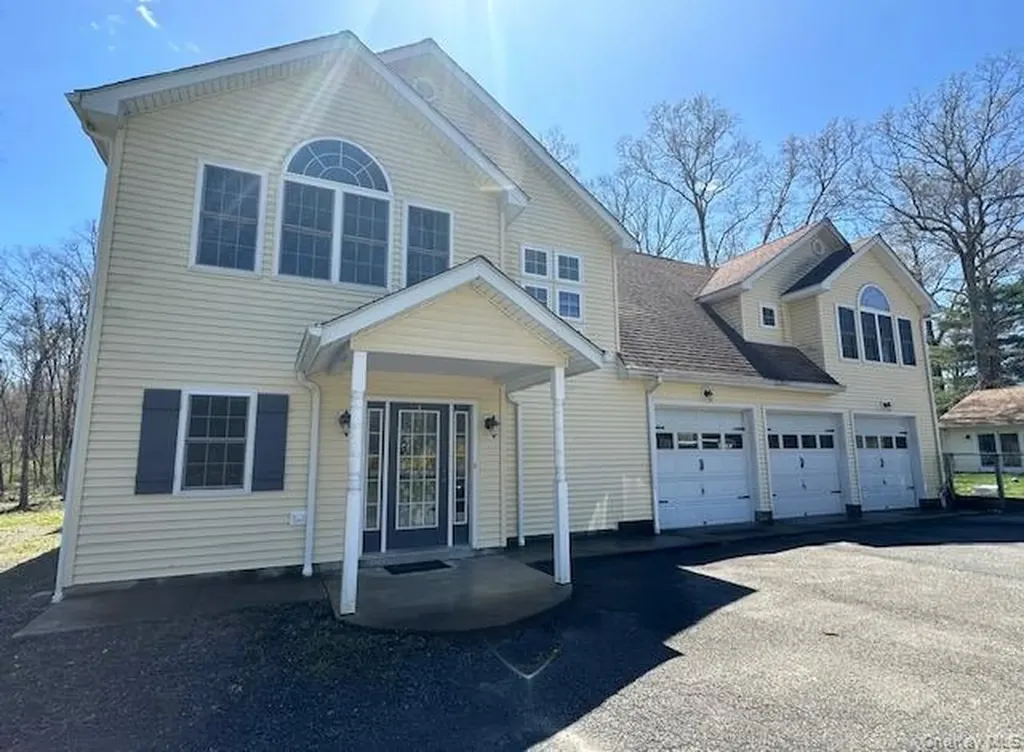 1055 Bruynswick Road Gardiner NY 12525