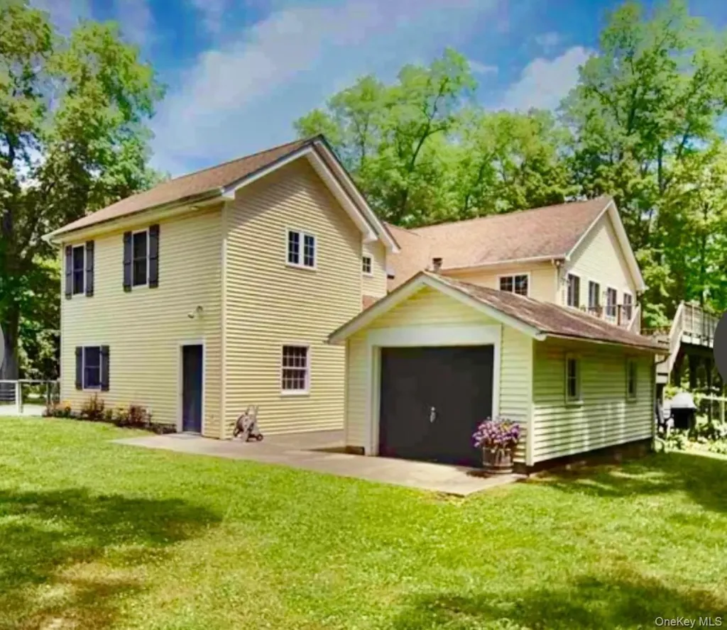 1055 Bruynswick Road Gardiner NY 12525