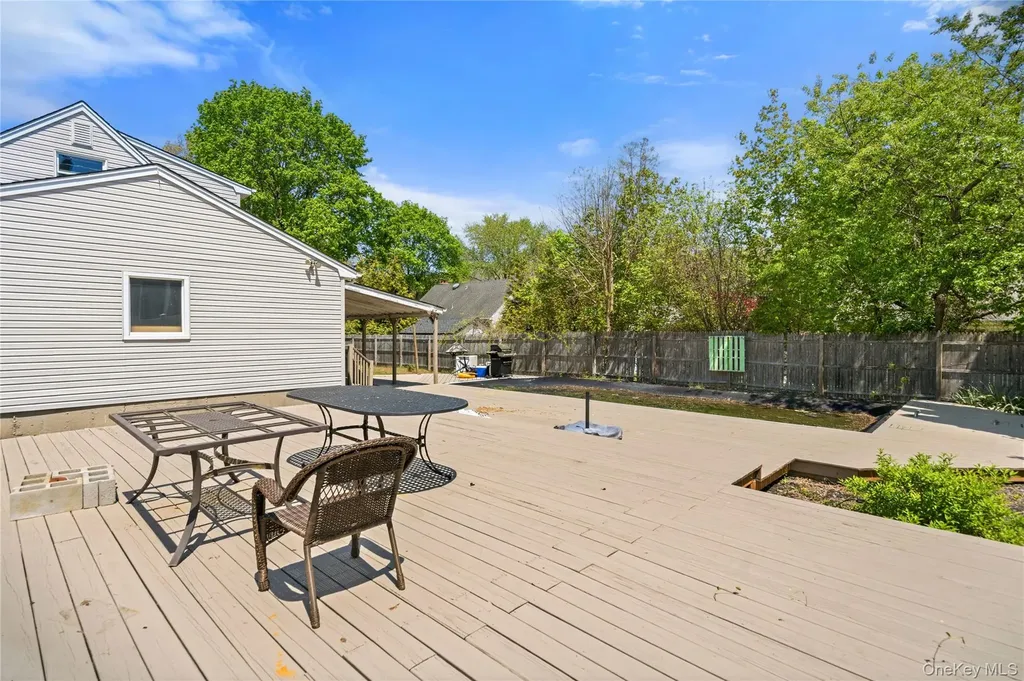 325 Harrison Avenue Miller Place NY 11764
