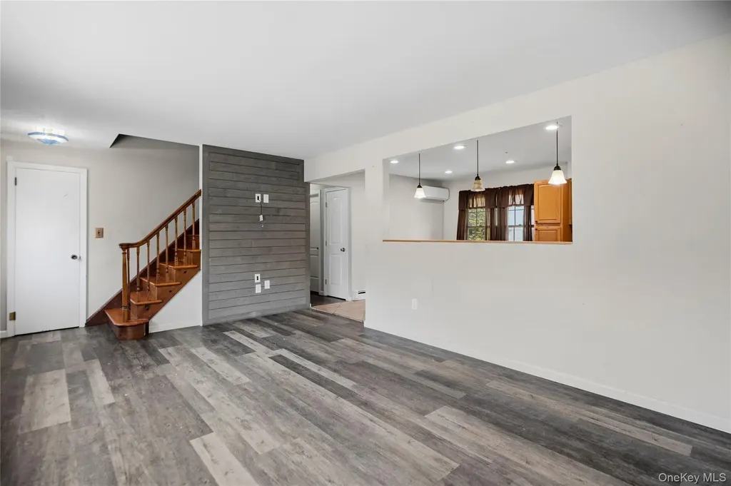 325 Harrison Avenue Miller Place NY 11764