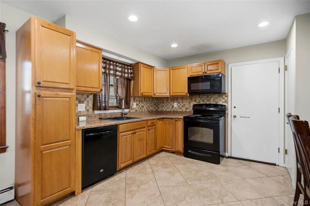 325 Harrison Avenue Miller Place NY 11764