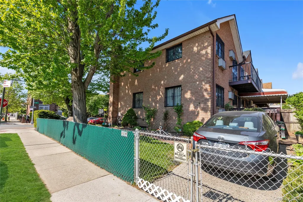 136-49 58th Avenue Flushing NY 11355