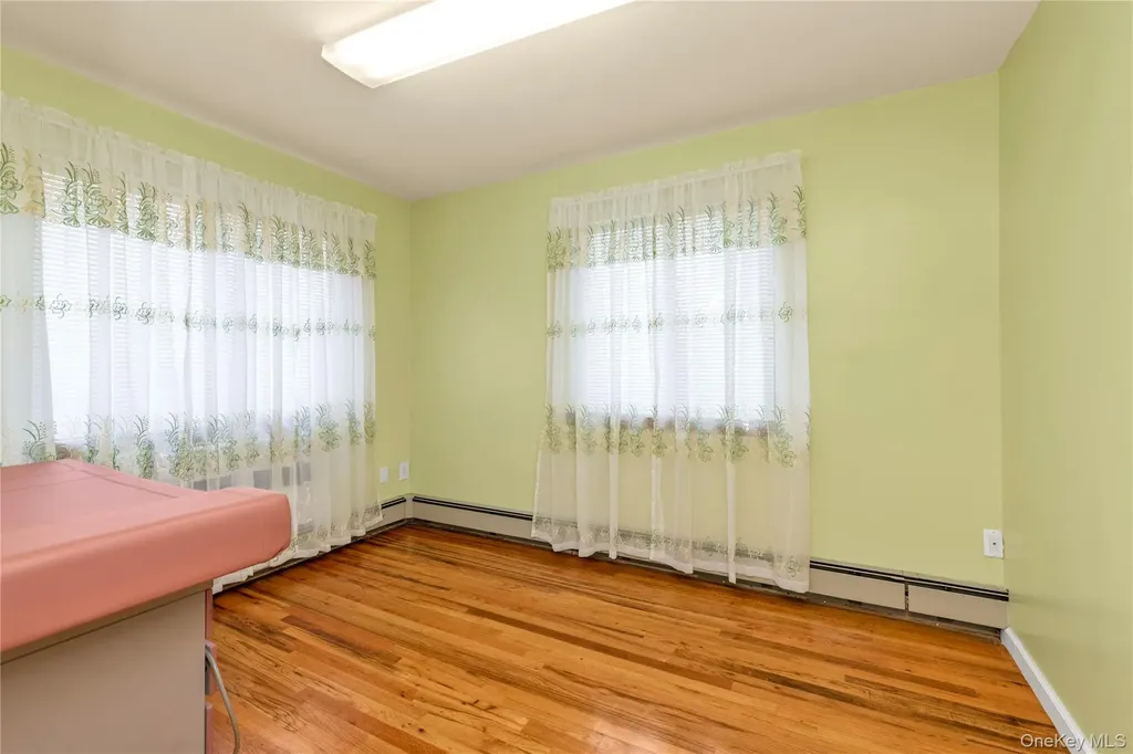 136-49 58th Avenue Flushing NY 11355