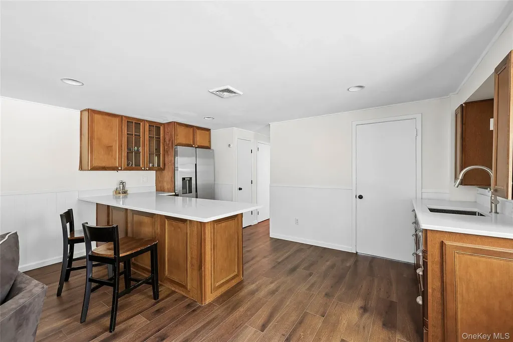 3 Pheasant Lane Lloyd Neck NY 11743