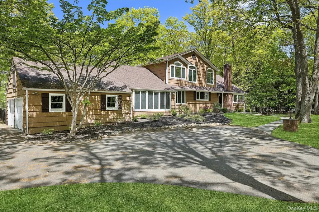 3 Pheasant Lane Lloyd Neck NY 11743