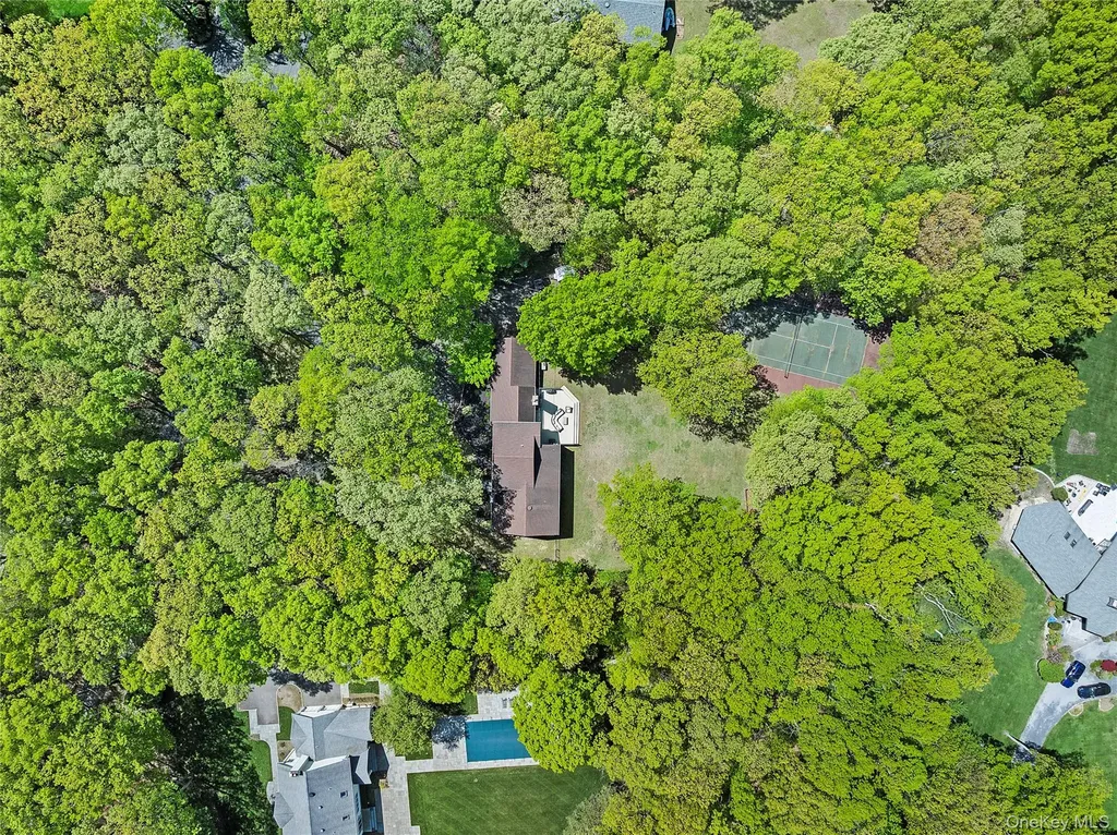 3 Pheasant Lane Lloyd Neck NY 11743