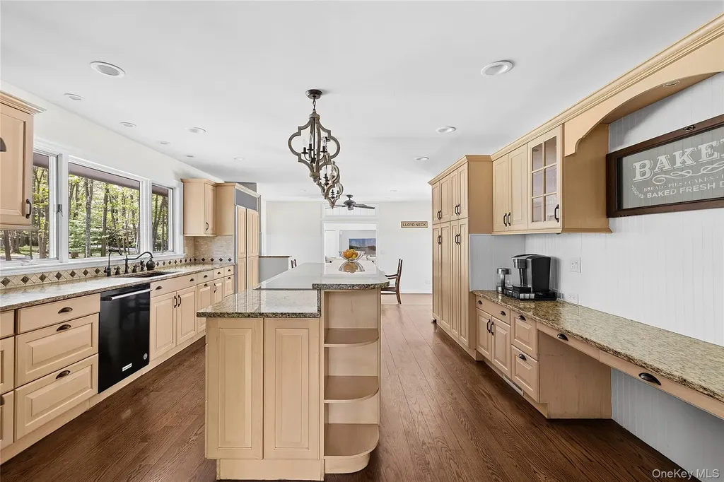 3 Pheasant Lane Lloyd Neck NY 11743