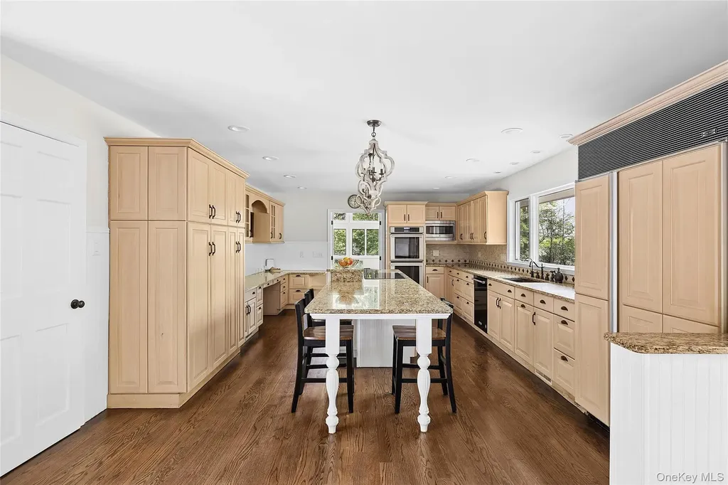3 Pheasant Lane Lloyd Neck NY 11743