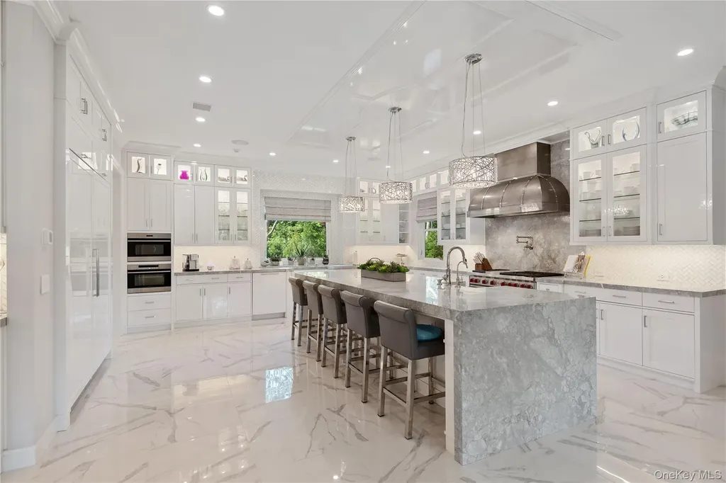 471 Woodbury Cold Spring Harbor NY 11724