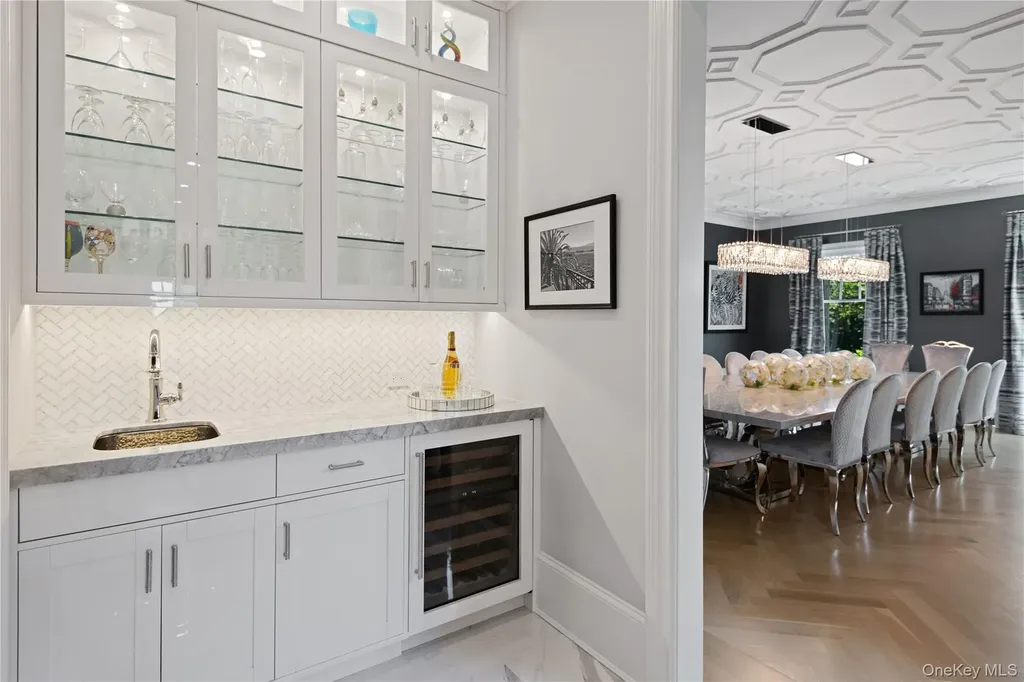 471 Woodbury Cold Spring Harbor NY 11724