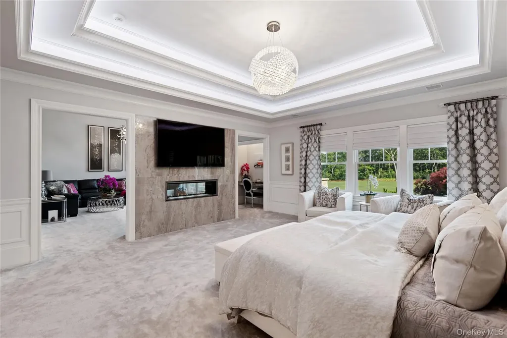 471 Woodbury Cold Spring Harbor NY 11724