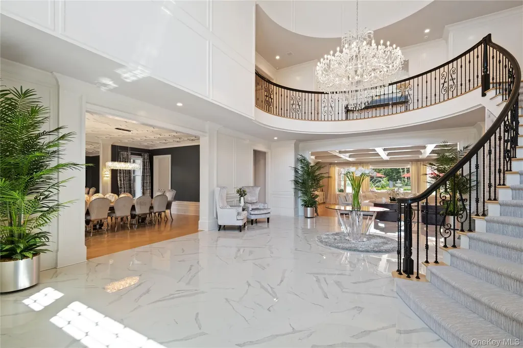 471 Woodbury Cold Spring Harbor NY 11724
