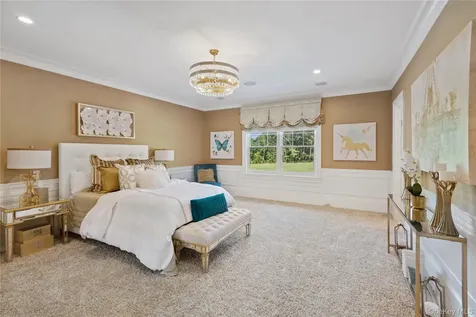 471 Woodbury Cold Spring Harbor NY 11724