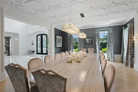 471 Woodbury Cold Spring Harbor NY 11724