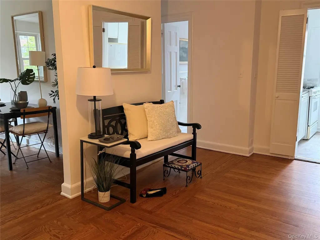 4 Midland Gardens, Bronxville NY 10708