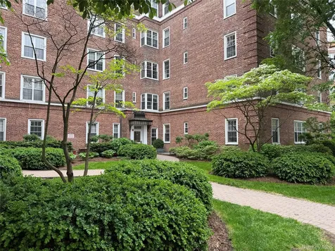 4 Midland Gardens, Bronxville NY 10708