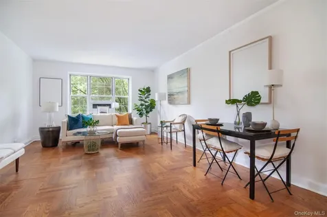 4 Midland Gardens, Bronxville NY 10708