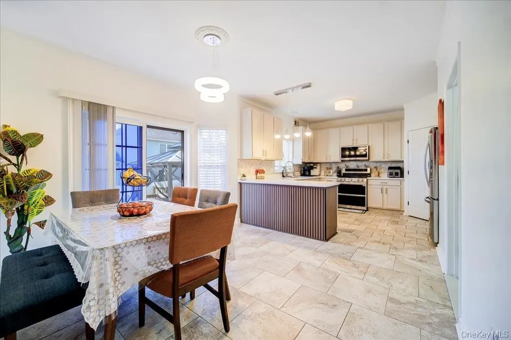 2723 Colonial Drive New Windsor NY 12553