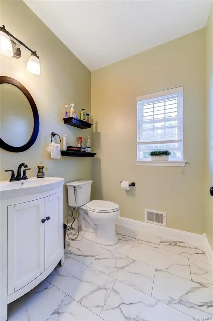 2723 Colonial Drive New Windsor NY 12553
