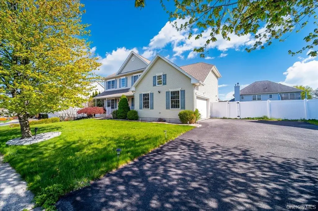2723 Colonial Drive New Windsor NY 12553