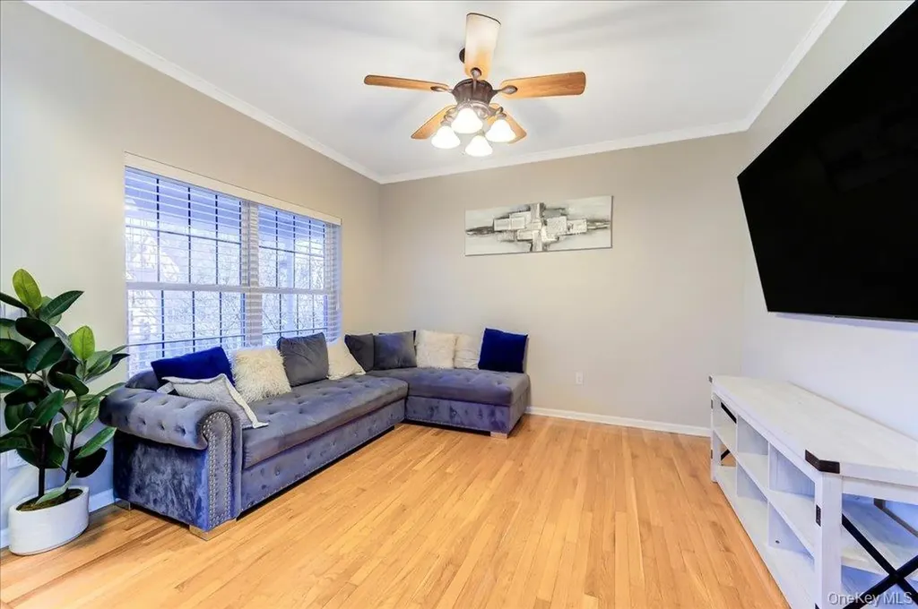 2723 Colonial Drive New Windsor NY 12553