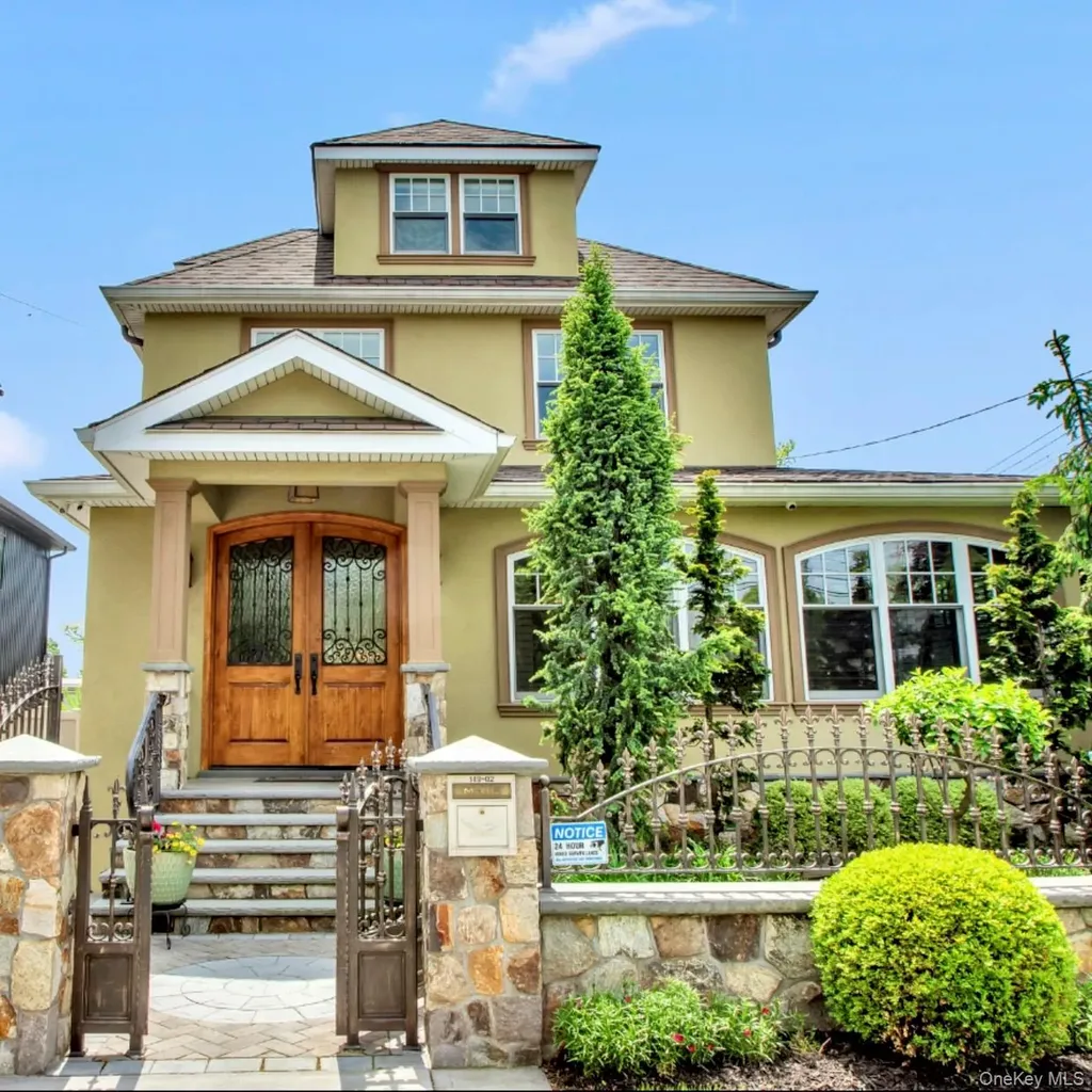 149-02 11th Avenue Whitestone NY 11357