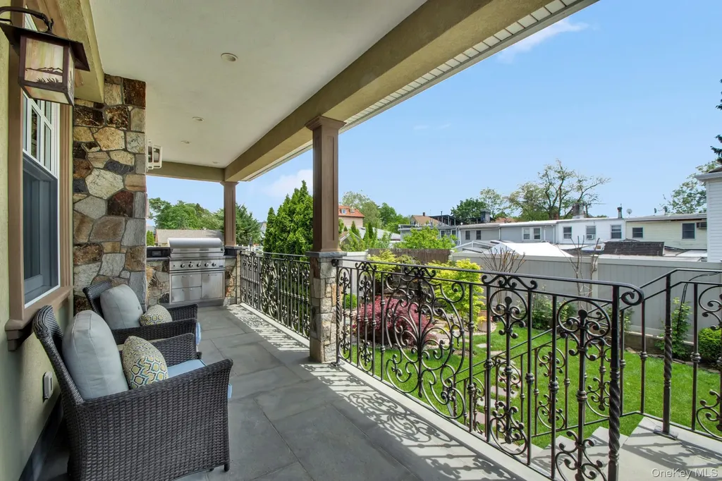 14902 11th Avenue Whitestone NY 11357
