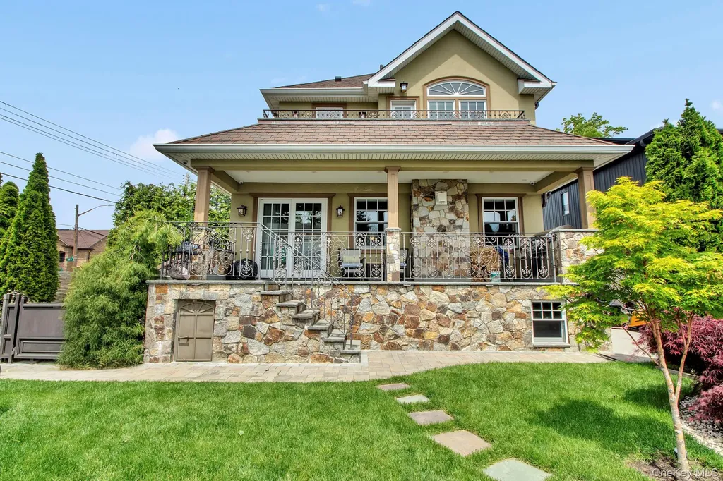 14902 11th Avenue Whitestone NY 11357