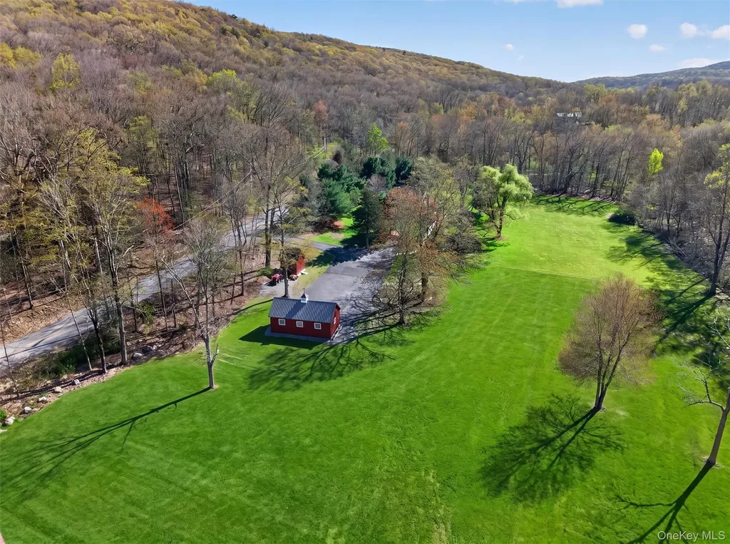 160 Cascade Road Warwick NY 10990