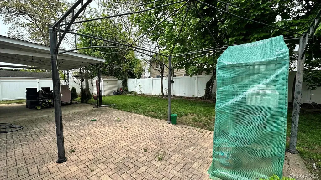 42 Kenwood Avenue Massapequa NY 11758