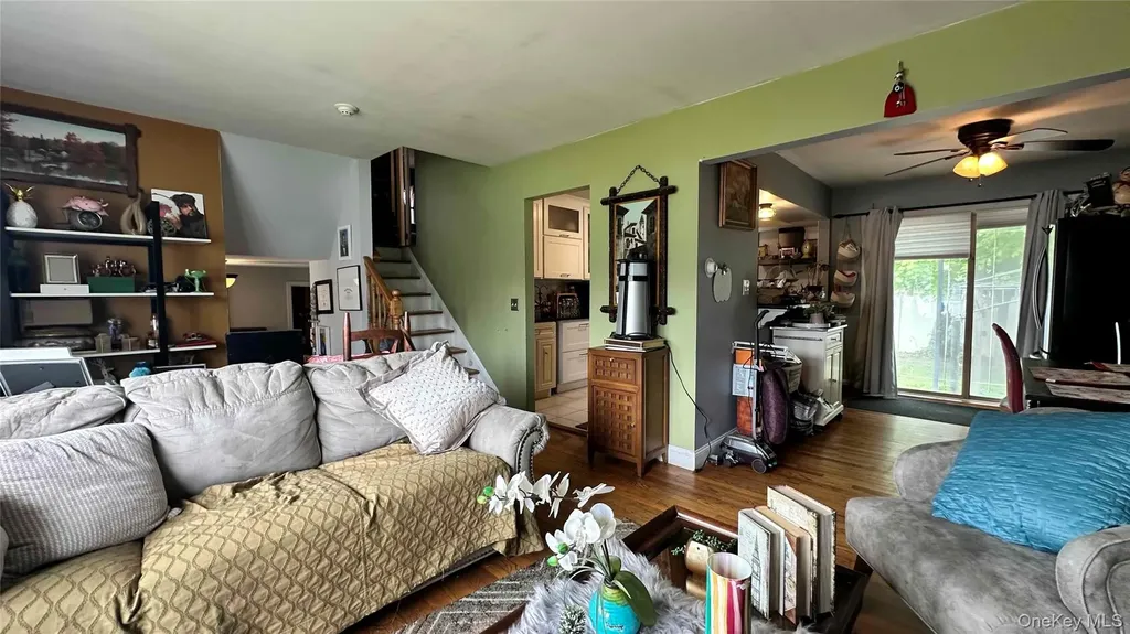 42 Kenwood Avenue Massapequa NY 11758