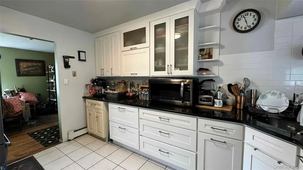 42 Kenwood Avenue Massapequa NY 11758
