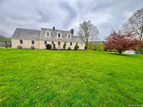57 Hubbard Road Bloomingburg NY 12721