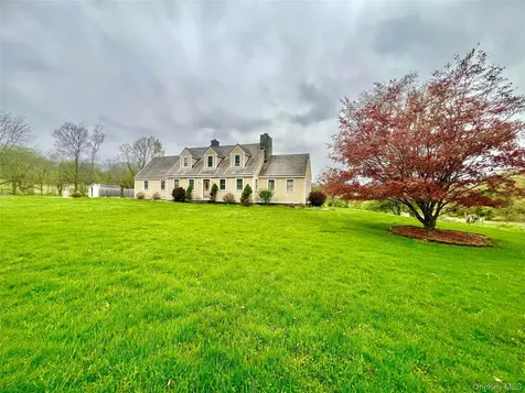 57 Hubbard Road Bloomingburg NY 12721
