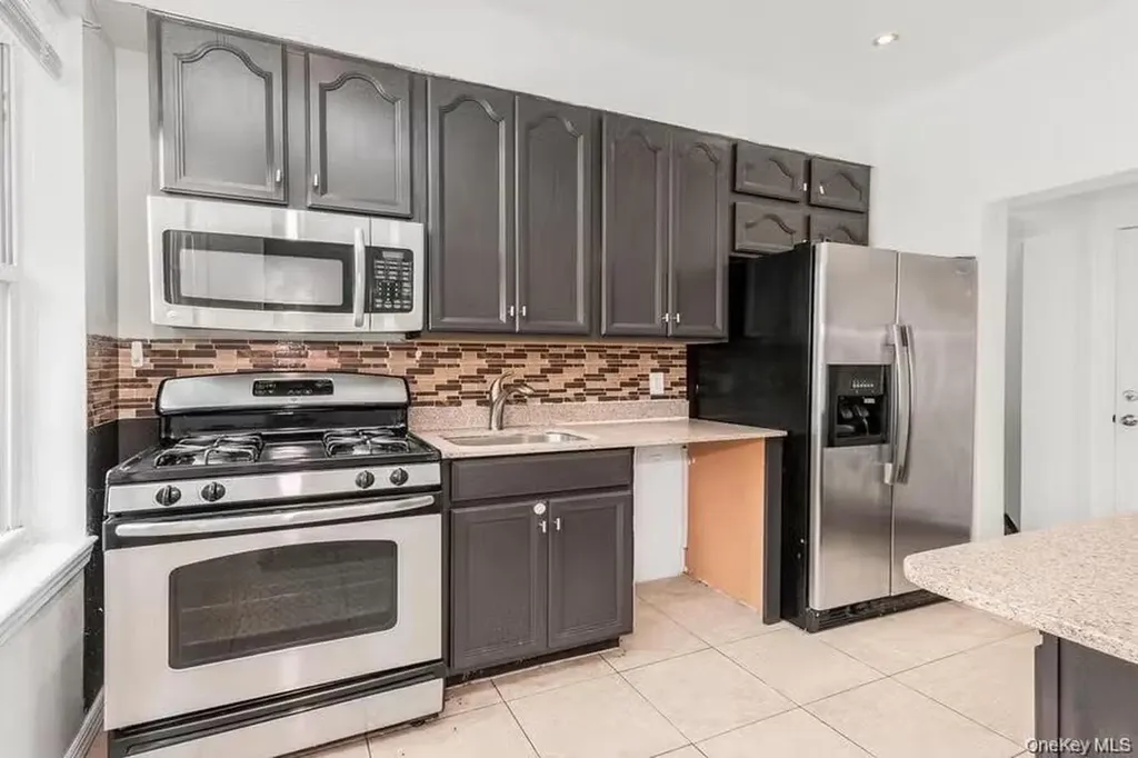 951 E 221st Street Bronx NY 10469