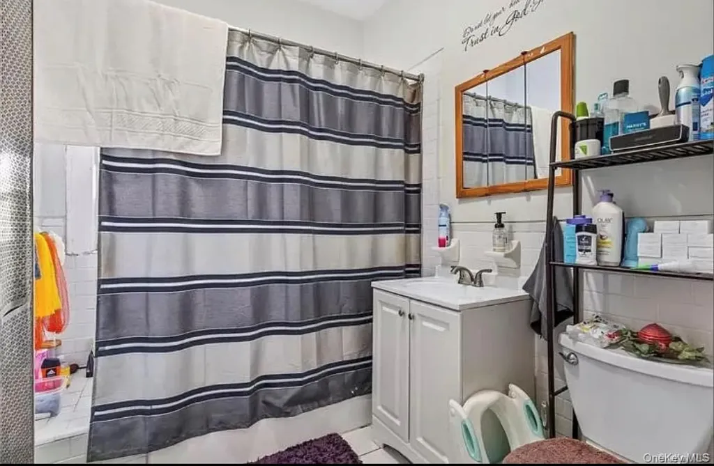 951 E 221st Street Bronx NY 10469