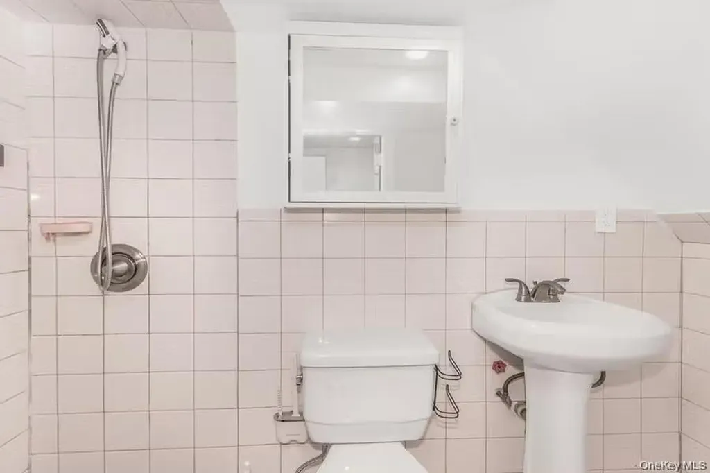 951 E 221st Street Bronx NY 10469