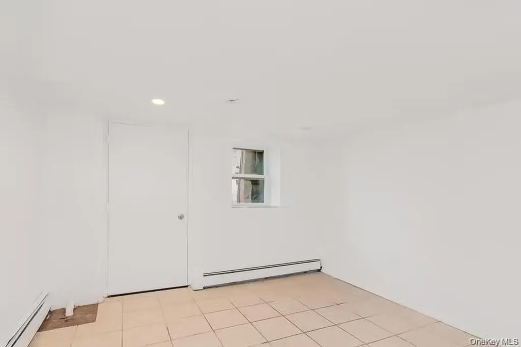 951 E 221st Street Bronx NY 10469