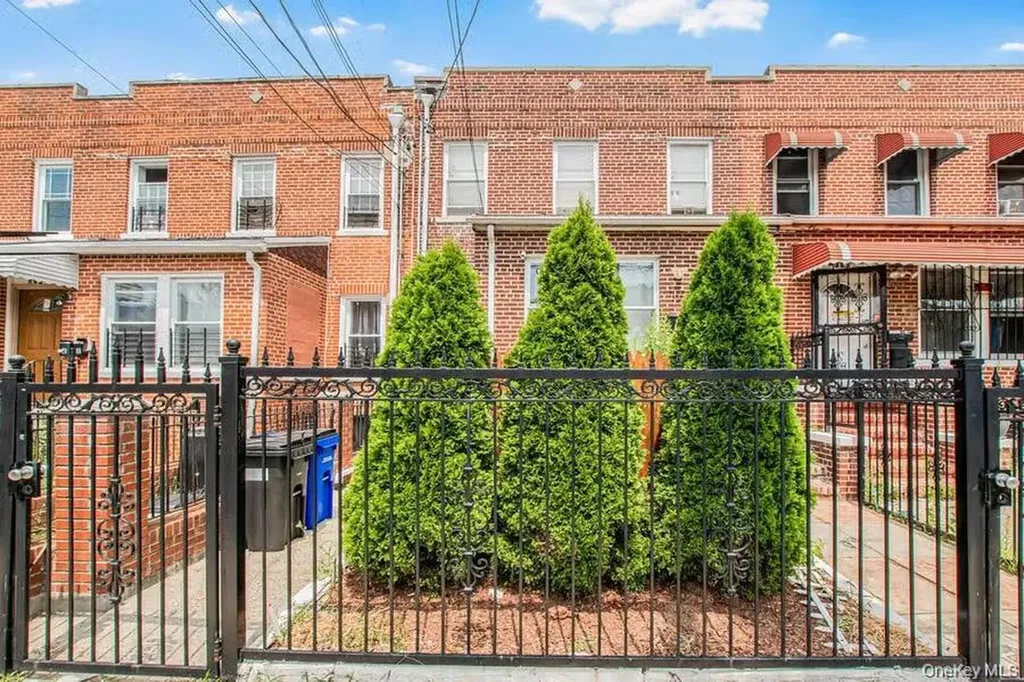 951 E 221st Street Bronx NY 10469